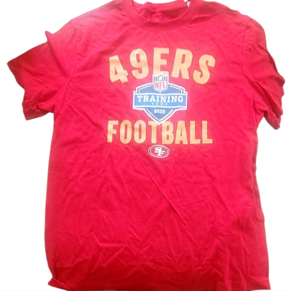 NFL Team Apparel Red Men's Short Sleeve Tee.   Y45